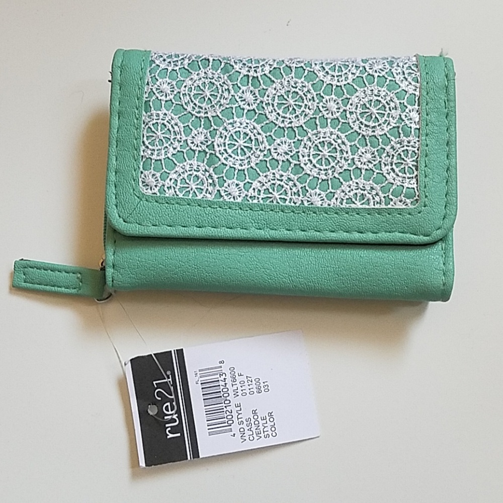 Teal lace Rue 21 Wallet nwt